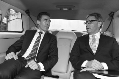 Anders Fogh Rasmussen og Jesper Vahr. Foto: NATO PDD